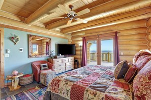 7 bedrooms, desk, iron/ironing board, free WiFi