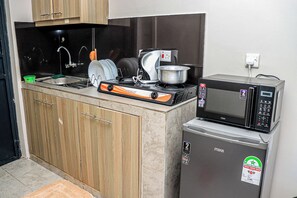 Four à micro-ondes, surface de cuisson