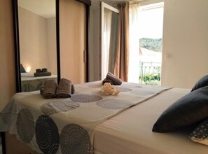 2 bedrooms, Internet, bed sheets