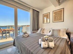 1 bedroom, internet, bed sheets