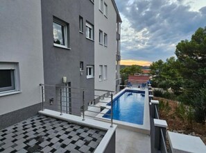 Pool - Spacious Villa/Outdoor Pool in Trogir - 2 Bedroom (Trogir)