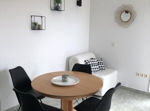Dining - Apartment Nela - Two Bedroom Apartment  Nela (Okrug Gornji)