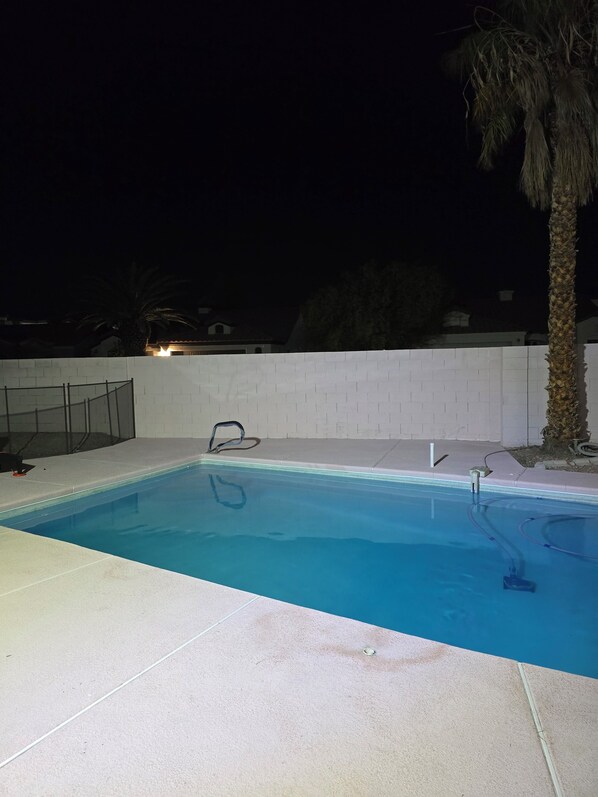 Udendørs pool
