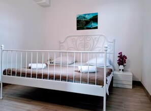 1 bedroom, Internet, bed sheets