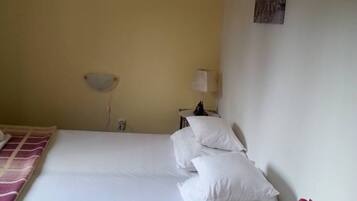 1 bedroom, internet, bed sheets