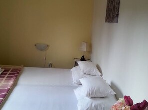 1 bedroom, internet, bed sheets