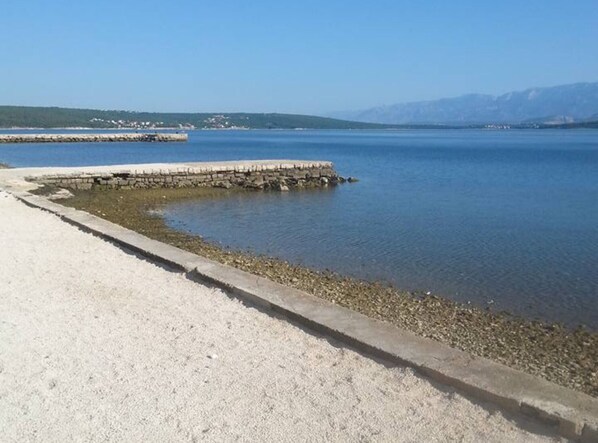 Beach - Apartments Štrbić - One Bedroom - Nina (Karin Gornji)