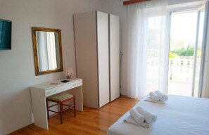 1 bedroom, internet, bed sheets