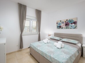 3 Schlafzimmer, Bügeleisen/Bügelbrett, Internetzugang, Bettwäsche