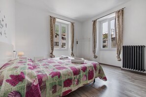 1 chambre, fer et planche à repasser, Wi-Fi gratuit, draps fournis