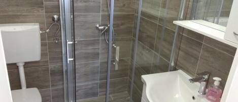 Shower, towels