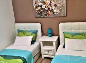 2 soverom, internettilgang og sengetøy