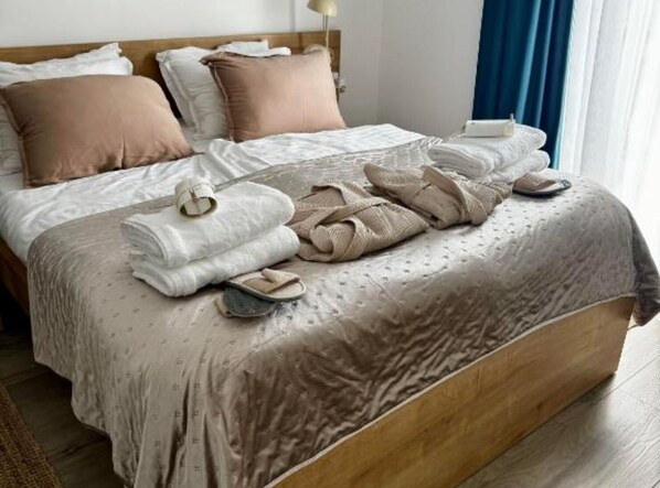 2 chambres, fer et planche à repasser, accès Internet, draps fournis