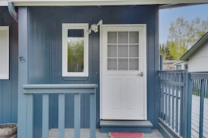 Exterior detail - 3 Mi to Alaska Zoo: Family Home in Anchorage! (Anchorage)