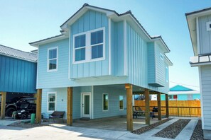 House (Multiple Bedrooms) | Interior - Sleeps 22 2 Homes w/ Private Pool + Patio Walkable Location, Golf Cart Zone (Port Aransas)