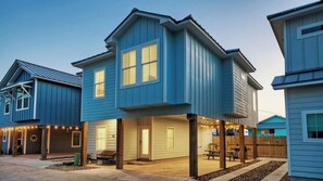 Interior - Sleeps 22 2 Homes w/ Private Pool + Patio Walkable Location, Golf Cart Zone (Port Aransas)