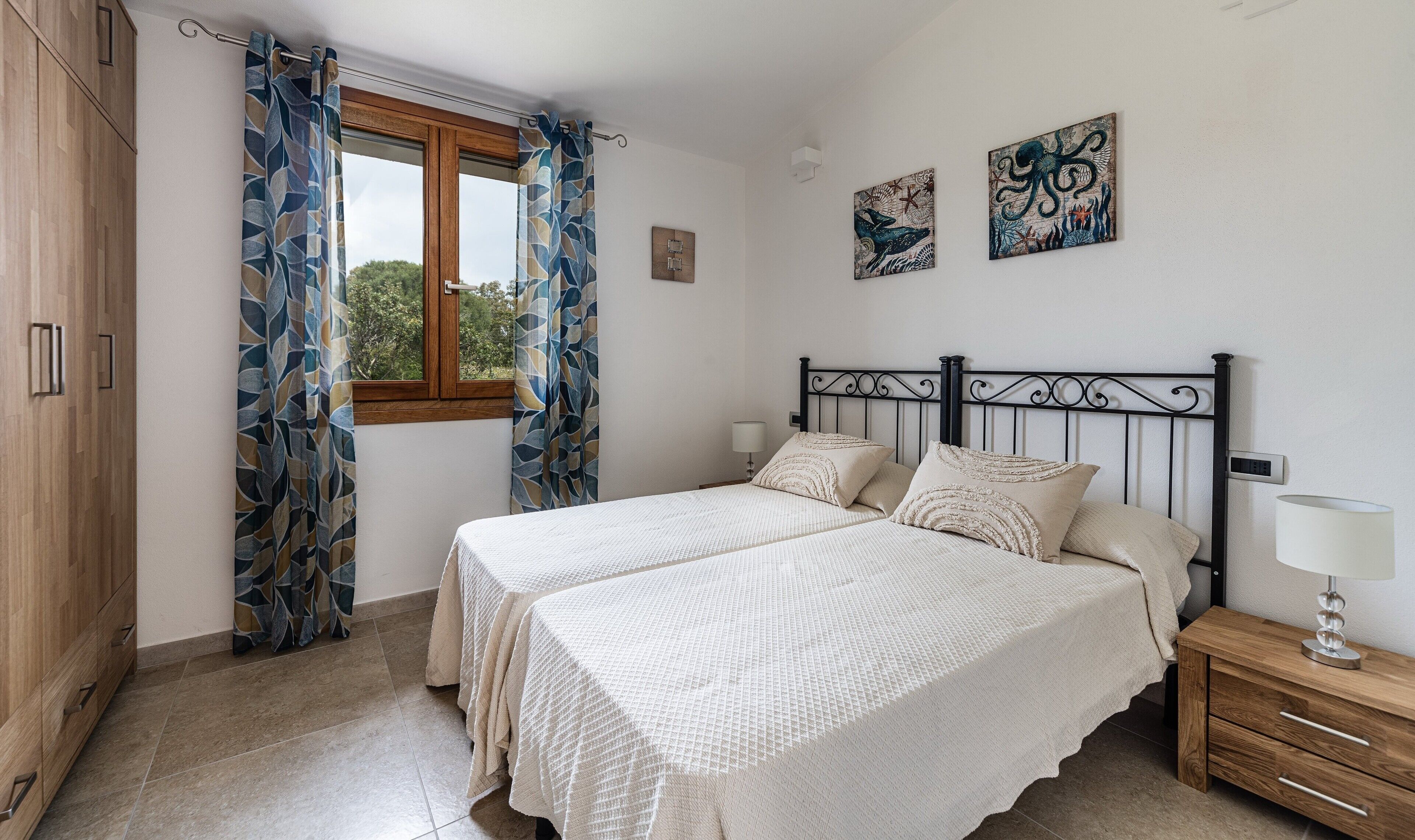 3 bedrooms, free WiFi, bed sheets