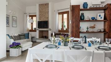 Télévision, cheminée