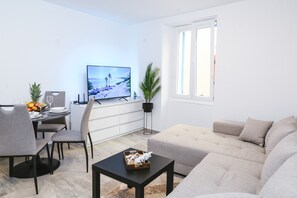 TV