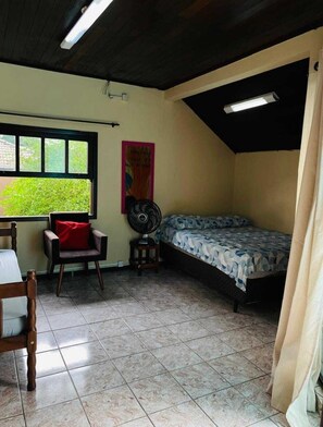 Basic Triple Room, City View