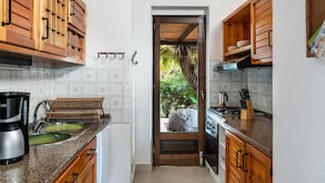 Réfrigérateur, four, plaque de cuisson, lave-vaisselle