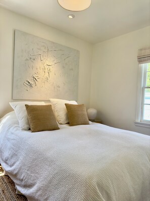 3 chambres, fer et planche à repasser, Wi-Fi gratuit, draps fournis