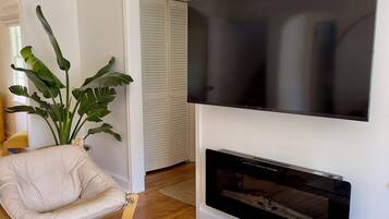 TV connectée, cheminée