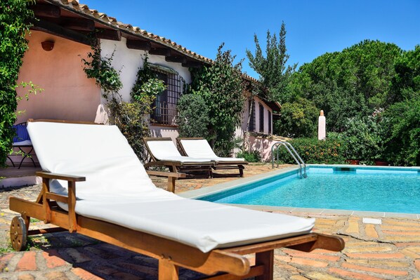 Pool - Villa 'Fiori 3' with Sea View, Wi-Fi, and Air Conditioning (S.Margh.di Pula)