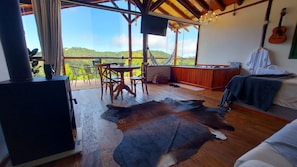 Deluxe Chalet, Patio, Mountain View | Soundproofing, free WiFi