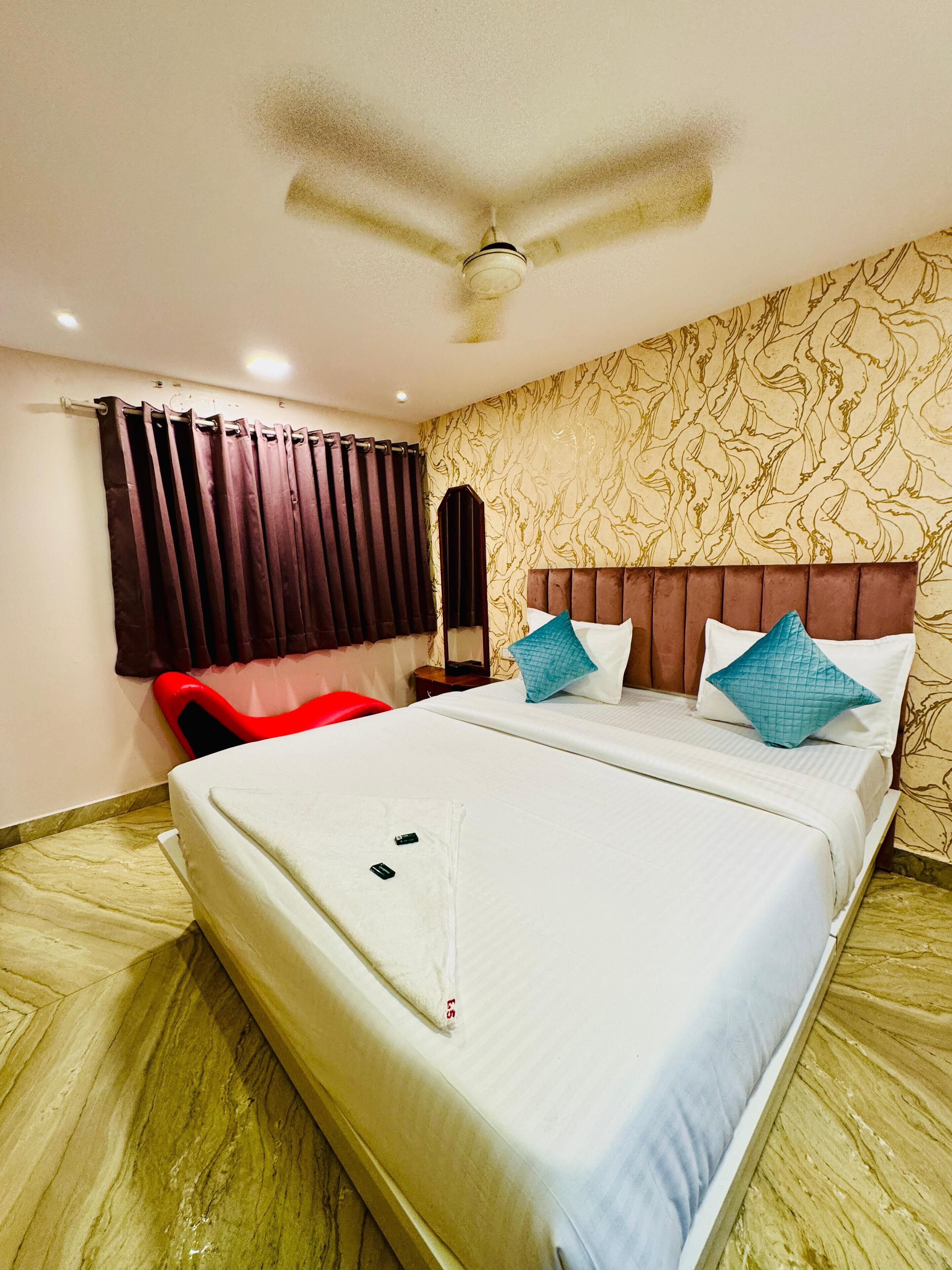 Photo - Hotel Elite Stay - Nilanjali Society, Kalyani Nagar, Pune