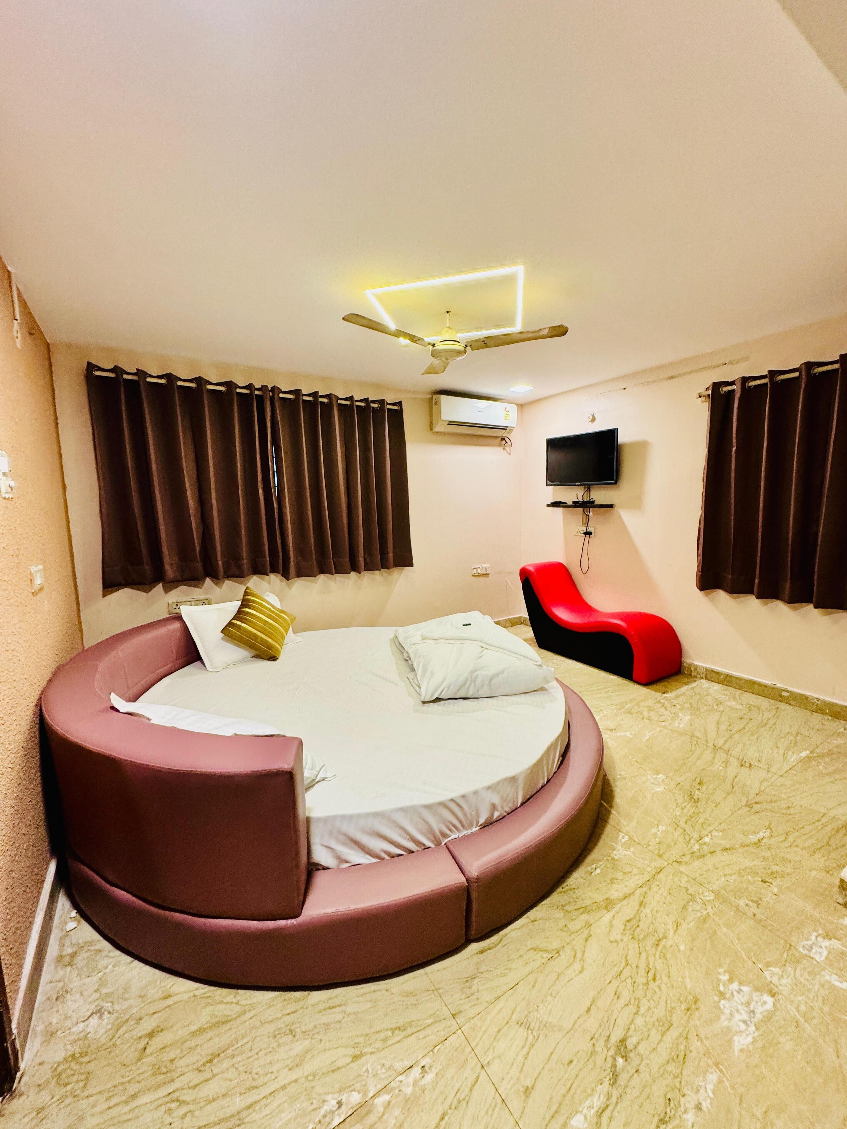 Photo - Hotel Elite Stay - Nilanjali Society, Kalyani Nagar, Pune