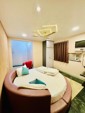 Deluxe Double Room, City View | Free WiFi, bed sheets - Hotel Elite Stay -Kalyani Nagar Pune (Pune)