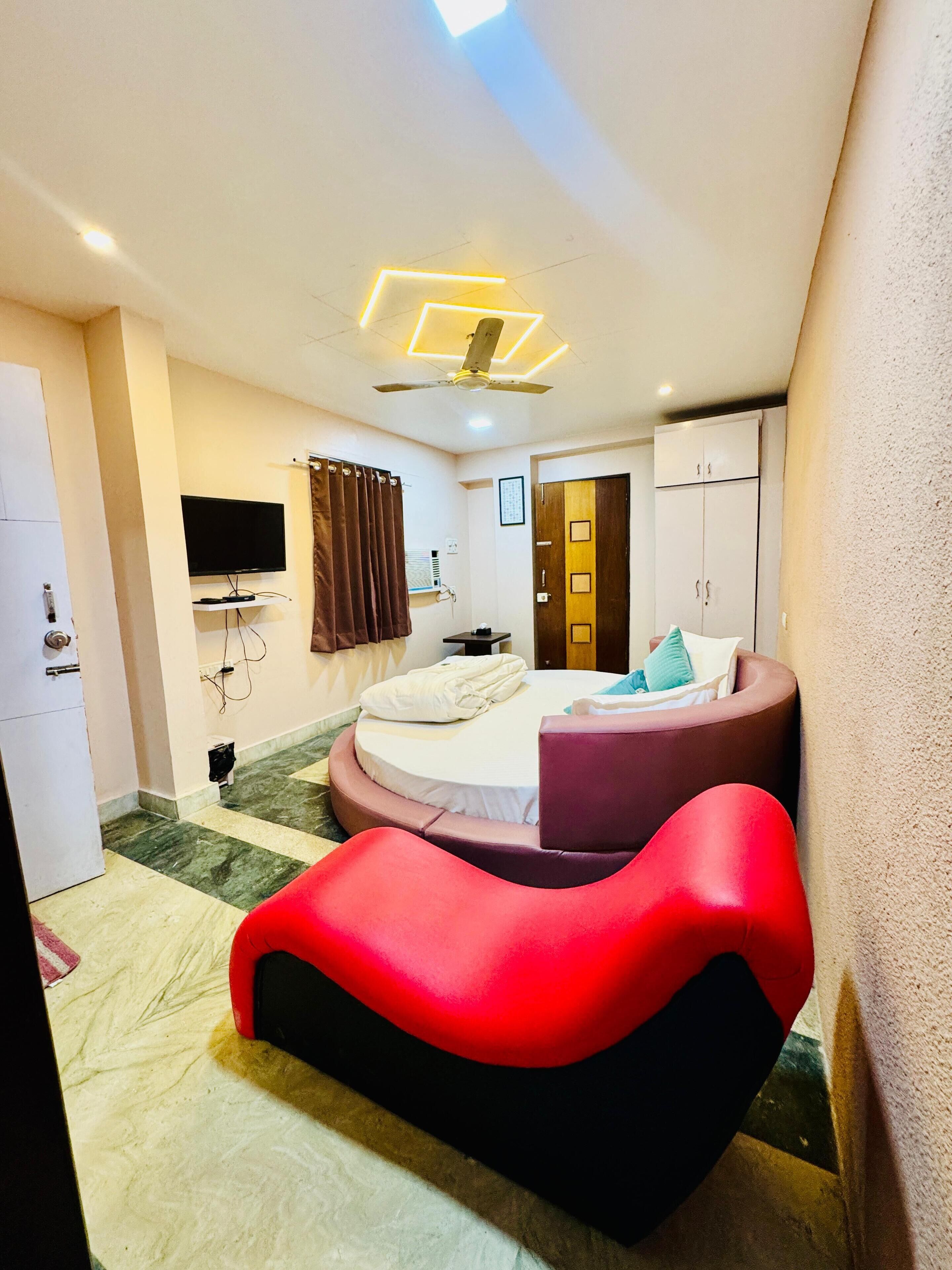 Photo - Hotel Elite Stay - Nilanjali Society, Kalyani Nagar, Pune