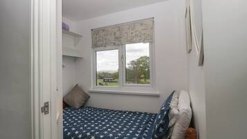 2 bedrooms, individually decorated, individually furnished