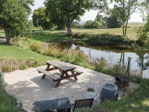 Outdoor dining - Twilight (Usk)