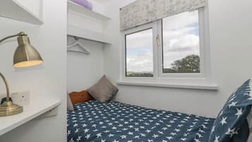 2 bedrooms, individually decorated, individually furnished