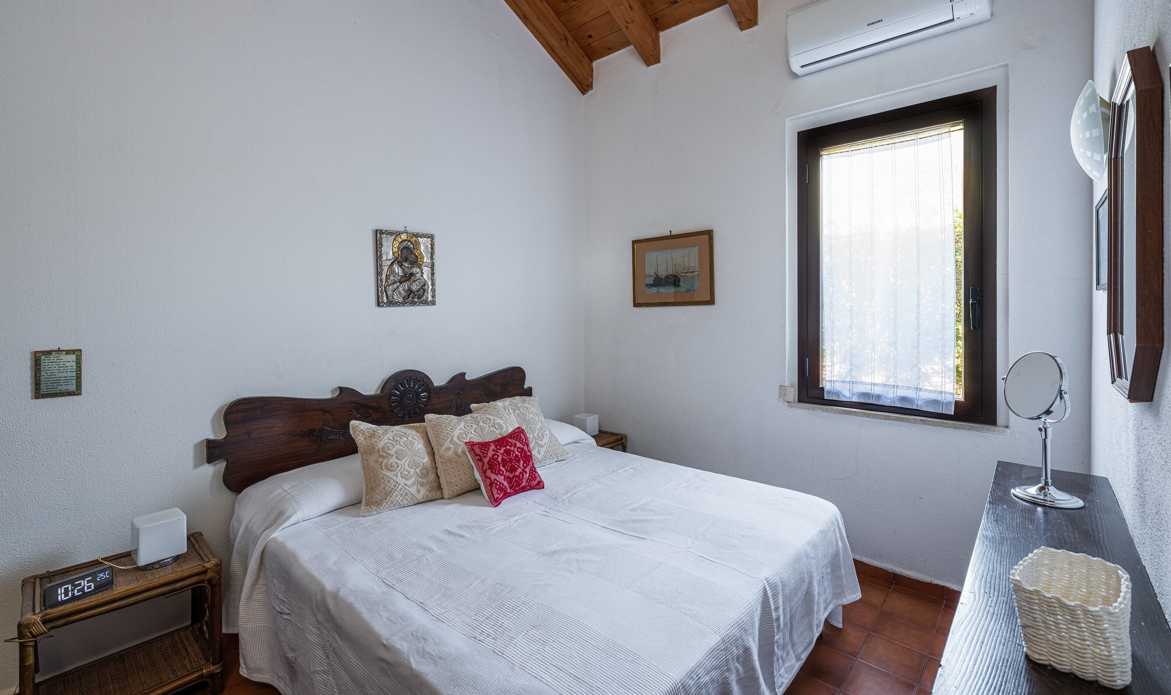 4 bedrooms, free WiFi, bed sheets