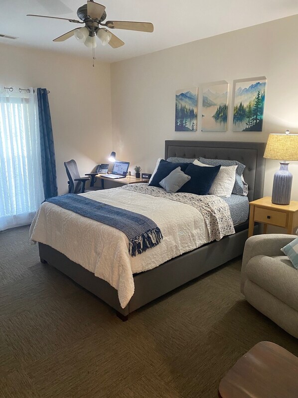 7 bedrooms, WiFi, bed sheets