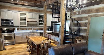 Historic Cabin in the Blue Ridge Mountains