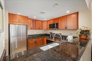 Condo, Multiple Beds (Kona By The Sea 312) | Private kitchen - Kona By The Sea 312 (Kailua-Kona)