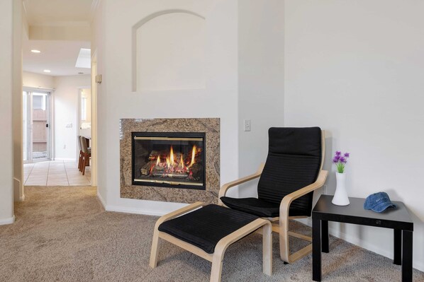 House (3 Bedrooms) | Interior - Walk to Dining, Mission + Pacific Beach, and Bars/nightlife Private Backyard (San Diego)