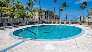 Pool - Alii Villas#303 Fully Remodeled Top Floor Unit! (Kailua-Kona)