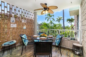 Apartment, 1 Queen-Bett und Schlafsofa (Alii Villas#303 Fully Remodeled Top F) | Speisen im Freien