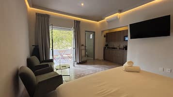 Standard Studio, Balcony | Free WiFi, bed sheets