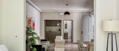 Wifi gratis y ropa de cama