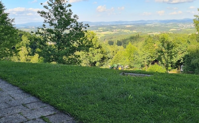 Vacation home/Bavaria/Bavarian forest conquer/recreation. .with garden fence...