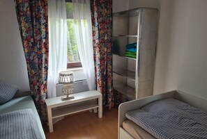 2 bedrooms, free WiFi, bed sheets