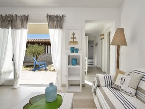 4 bedrooms, free WiFi, bed sheets - Villa 'Campidano' with Private Pool, Wi-Fi and Air Conditioning (Castiadas)