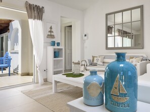 TV - Villa 'Campidano' with Private Pool, Wi-Fi and Air Conditioning (Castiadas)