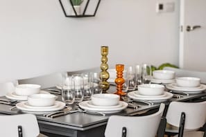 Dining - 2BR apartment w/ patio near Underground (Greater London)